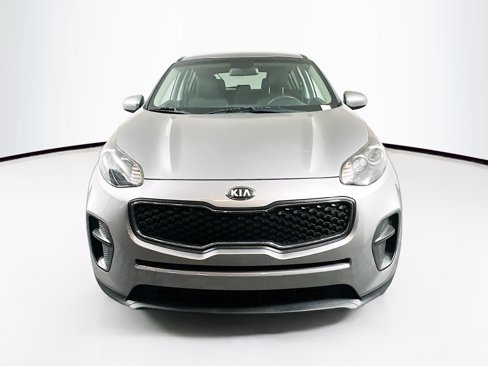 Used 2019 Kia Sportage LX image 2