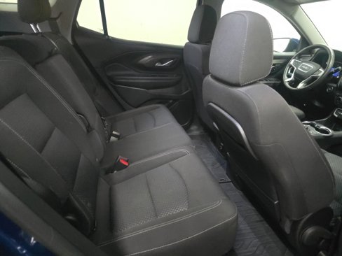 Used 2023 GMC Terrain SLE w/ Driver Convenience Package image 7