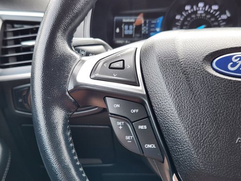 Used 2023 Ford Edge SEL image 17