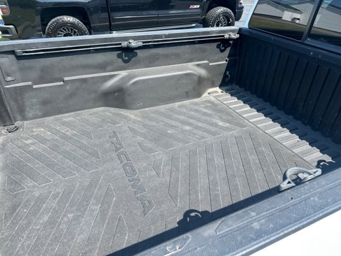 Used 2020 Toyota Tacoma SR5 image 13