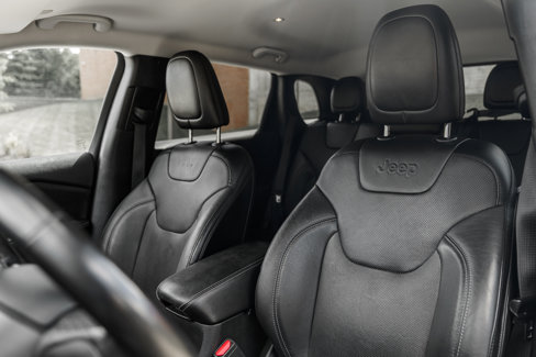 Used 2020 Jeep Cherokee Limited image 19