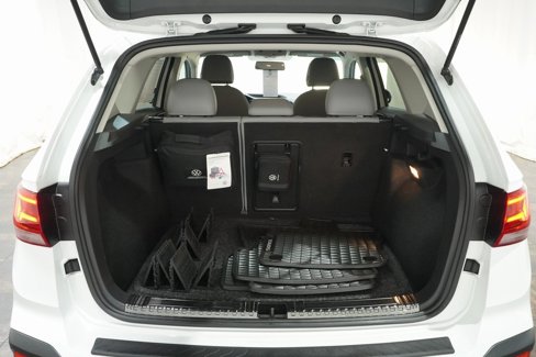 Certified 2022 Volkswagen Taos SE image 5