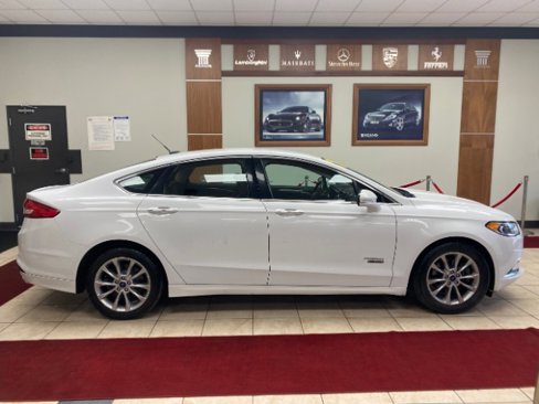 Used 2017 Ford Fusion Energi SE image 6