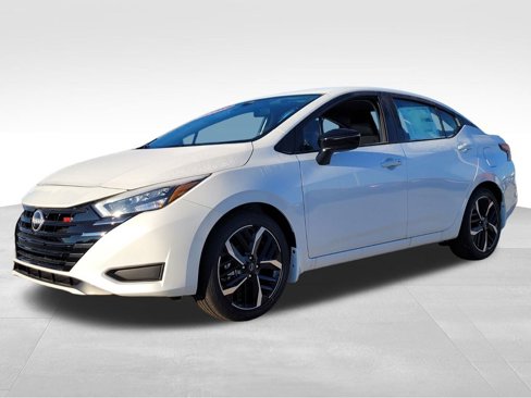 New 2025 Nissan Versa SR w/ Trunk Package image 2