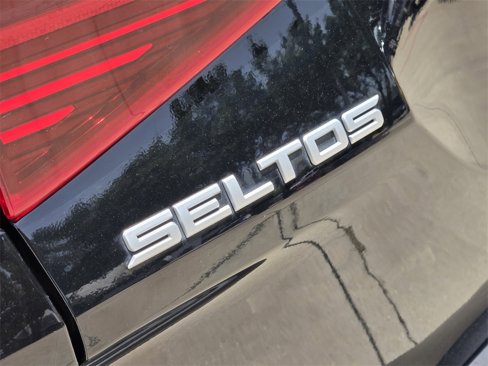 Certified 2023 Kia Seltos S image 16