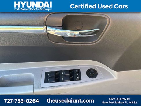 Used 2007 Chrysler 300 Touring L image 10