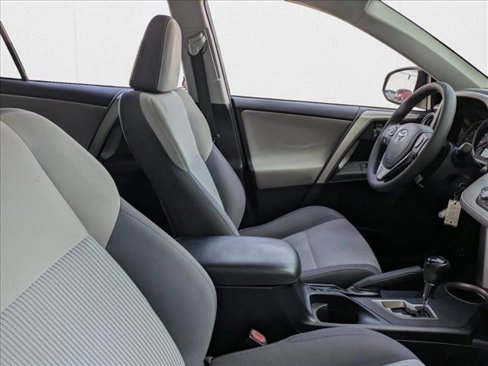 Used 2014 Toyota RAV4 XLE image 20