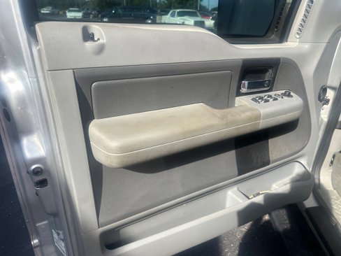 Used 2007 Ford F150 XLT image 16