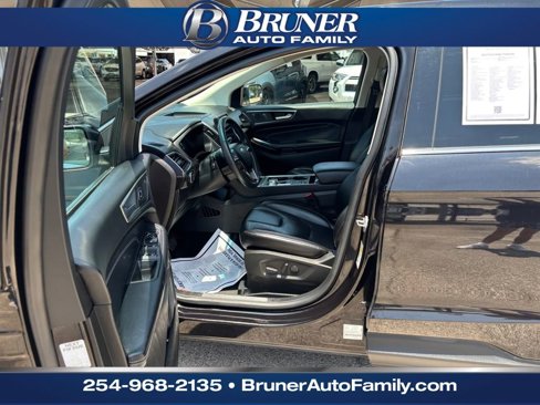 Used 2022 Ford Edge Titanium image 12