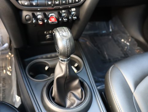 Used 2018 MINI Cooper Countryman w/ Premium Package image 24