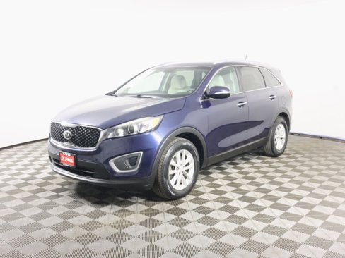Used 2017 Kia Sorento LX image 1