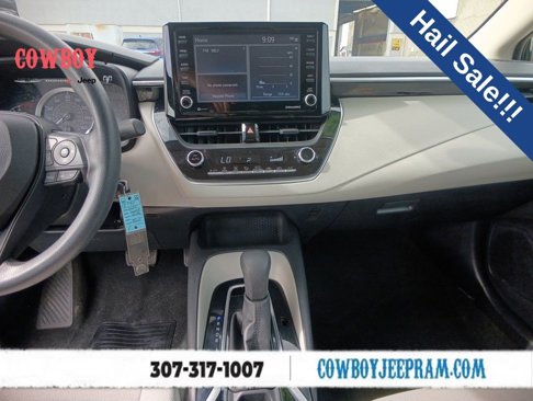 Used 2022 Toyota Corolla LE image 18