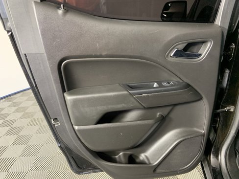 Used 2016 Chevrolet Colorado LT w/ Midnight Edition image 21