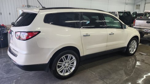 Used 2015 Chevrolet Traverse LT w/ Style and Technology Package image 4