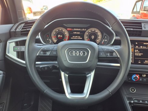 Used 2024 Audi Q3 2.0T Premium Plus w/ Premium Plus Package image 12