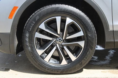 Used 2022 Volkswagen Tiguan S image 27