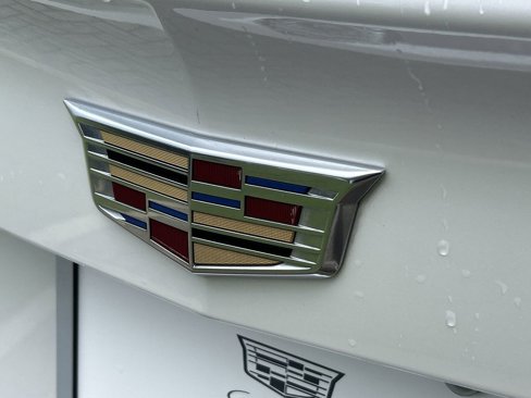 Used 2019 Cadillac XT4 Premium Luxury w/ Cold Weather Package image 9