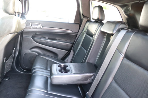 Used 2020 Jeep Grand Cherokee Limited w/ Luxury Group II image 26