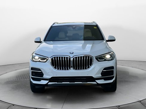 Used 2022 BMW X5 xDrive40i w/ Premium Package image 2
