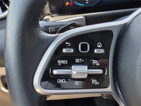 Certified 2022 Mercedes-Benz GLB 250 4MATIC image 19