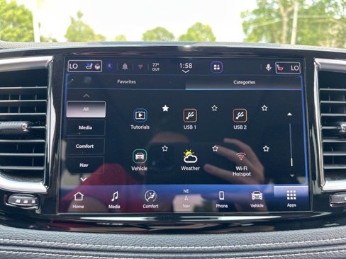 Used 2023 Chrysler Pacifica Limited image 49