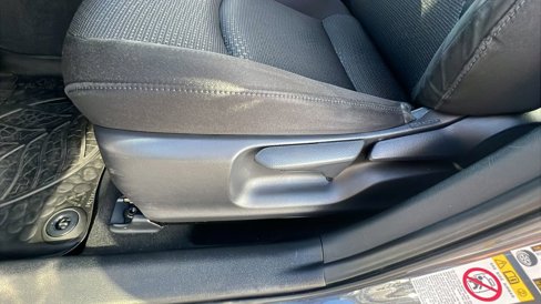 Used 2020 Toyota Prius LE image 21