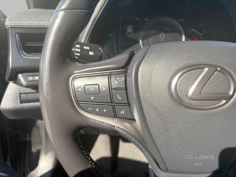 Used 2019 Lexus UX 250h image 11