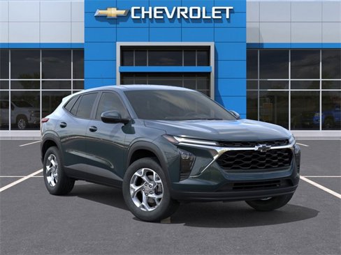 New 2025 Chevrolet Trax LS w/ LS Convenience Package image 2