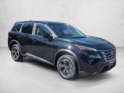 Used 2024 Nissan Rogue SV image 3
