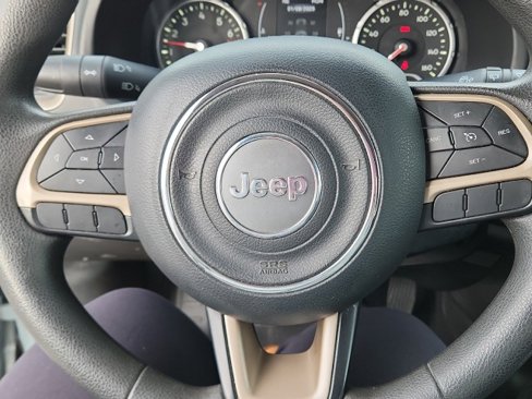 Used 2017 Jeep Renegade Sport w/ Power & Air Group image 19