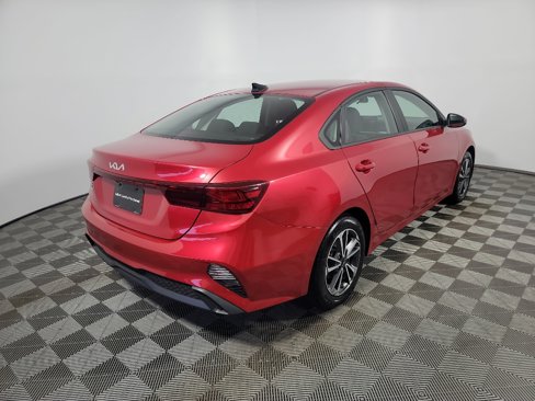 Certified 2023 Kia Forte LXS w/ LXS Technology Package image 4