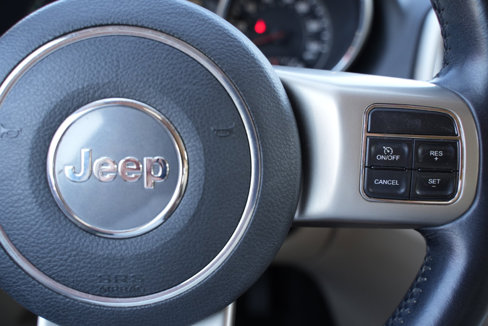 Used 2012 Jeep Grand Cherokee Limited image 35