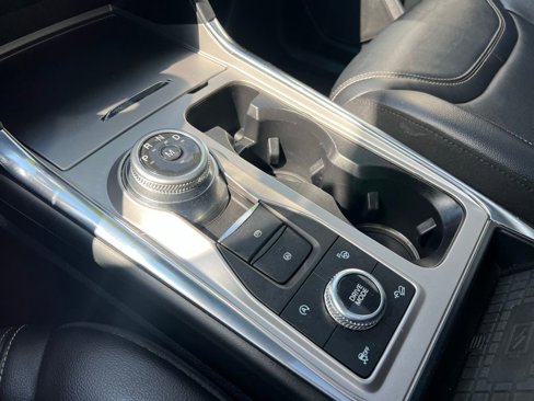 Certified 2020 Ford Explorer ST w/ Premium Technology Package image 31