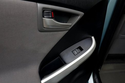 Used 2015 Toyota Prius Three image 38