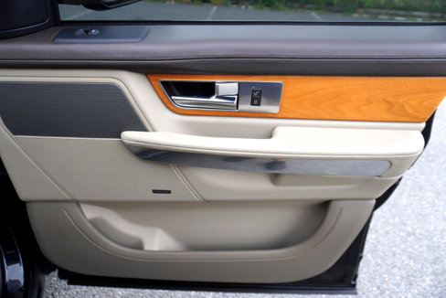 Used 2012 Land Rover Range Rover Sport HSE LUX image 30