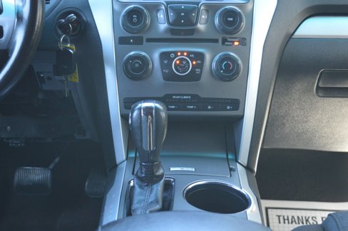 Used 2014 Ford Explorer XLT image 40