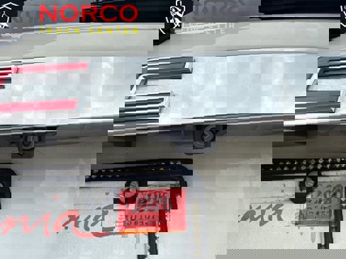 Used 2015 GMC Acadia SLE image 9