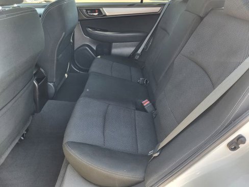 Used 2017 Subaru Outback 2.5i Premium image 17