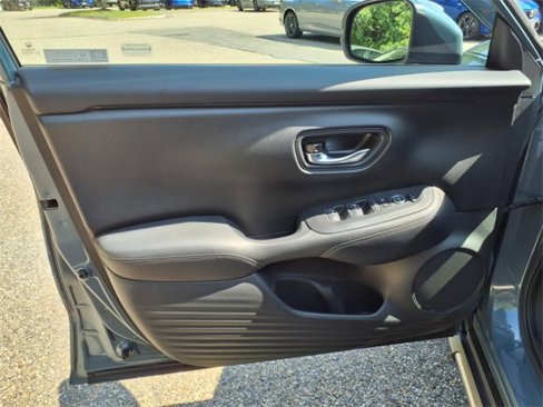 Used 2023 Honda HR-V EX-L image 11