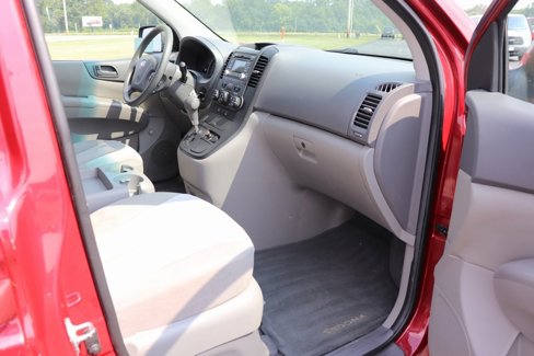 Used 2011 Kia Sedona LX image 20