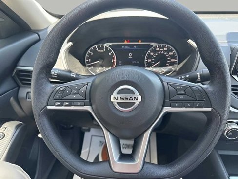 Used 2022 Nissan Altima 2.5 SV image 8