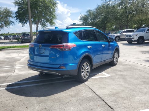 Used 2018 Toyota RAV4 Limited image 8