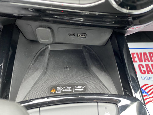 Used 2024 Chevrolet Trax RS image 24