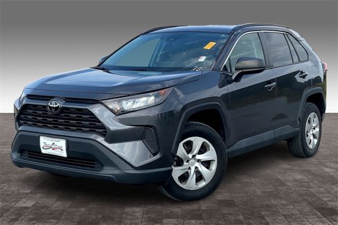 Used 2021 Toyota RAV4 LE image 2