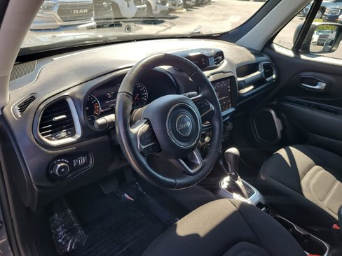 Used 2022 Jeep Renegade Latitude w/ Convenience Group image 18