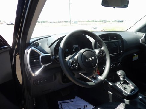 New 2025 Kia Soul LX image 10