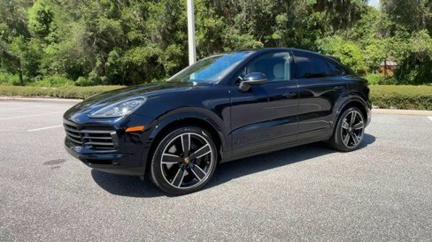Certified 2023 Porsche Cayenne Platinum Edition image 4