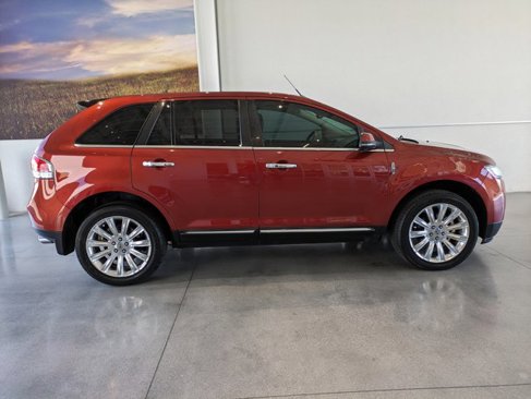 Used 2014 Lincoln MKX FWD w/ Equipment Group 102A image 4