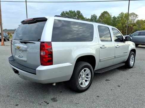 Used 2013 Chevrolet Suburban LT image 4