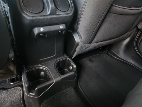 Used 2022 Jeep Wrangler Unlimited Sport image 29